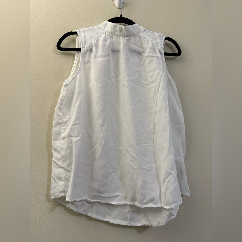 Cloth & Stone Anthropologie White Sleeveless‎ Blouse - S
